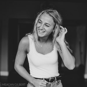 Meet your Posher, Claire